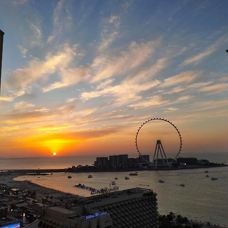 Хостел Bombay Backpackers Dxb (Adults Only) Дубай Екстер'єр фото
