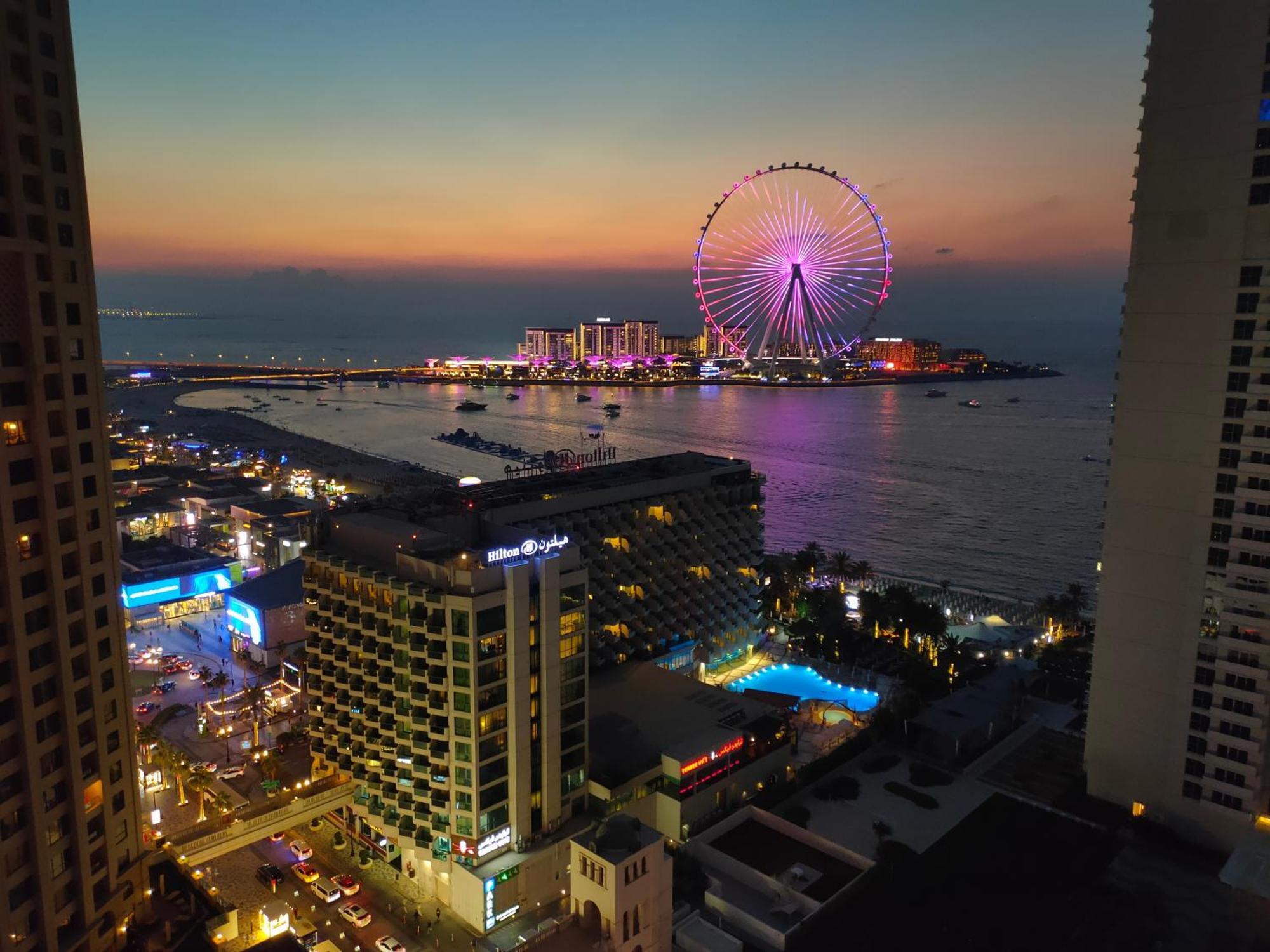 Хостел Bombay Backpackers Dxb (Adults Only) Дубай Екстер'єр фото