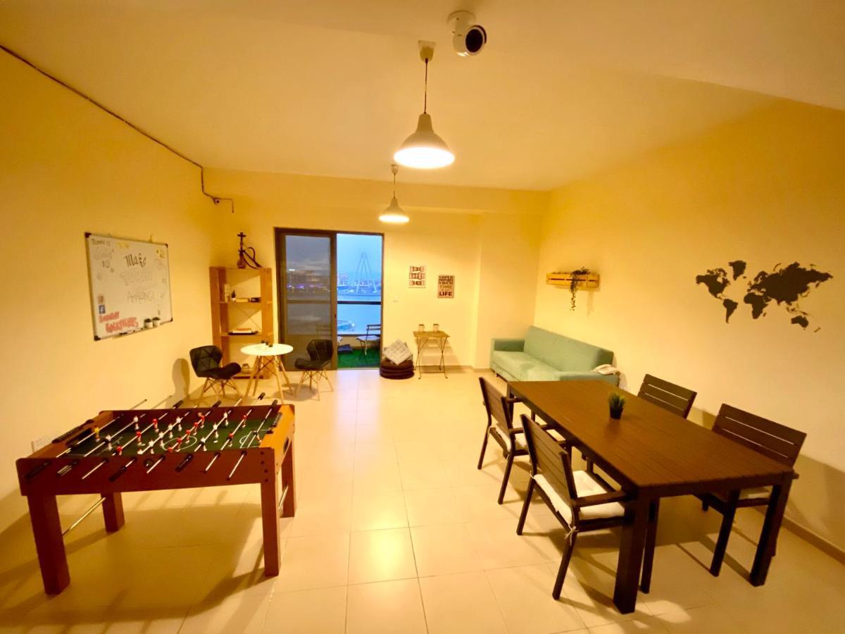 Хостел Bombay Backpackers Dxb (Adults Only) Дубай Екстер'єр фото