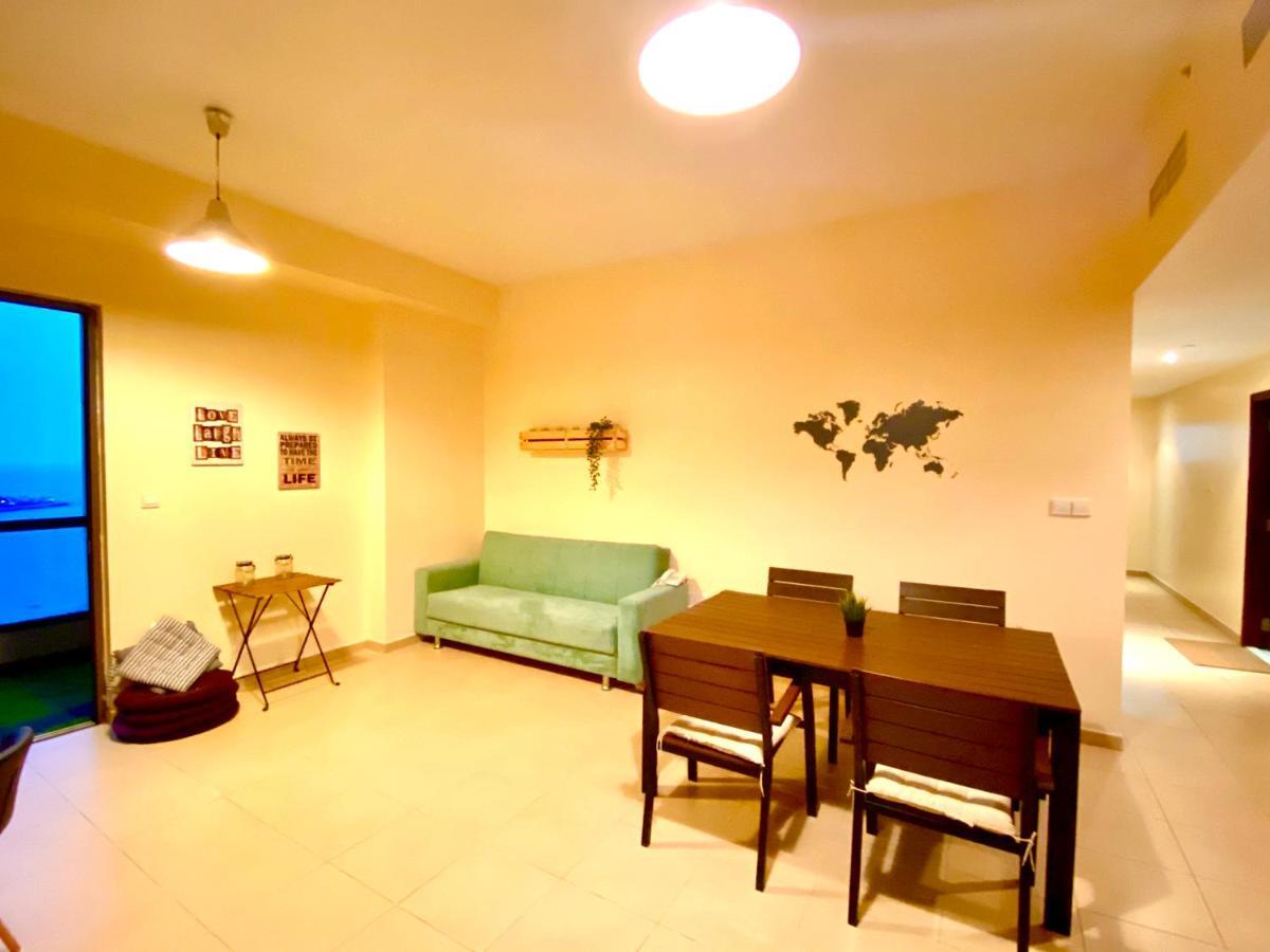 Хостел Bombay Backpackers Dxb (Adults Only) Дубай Екстер'єр фото