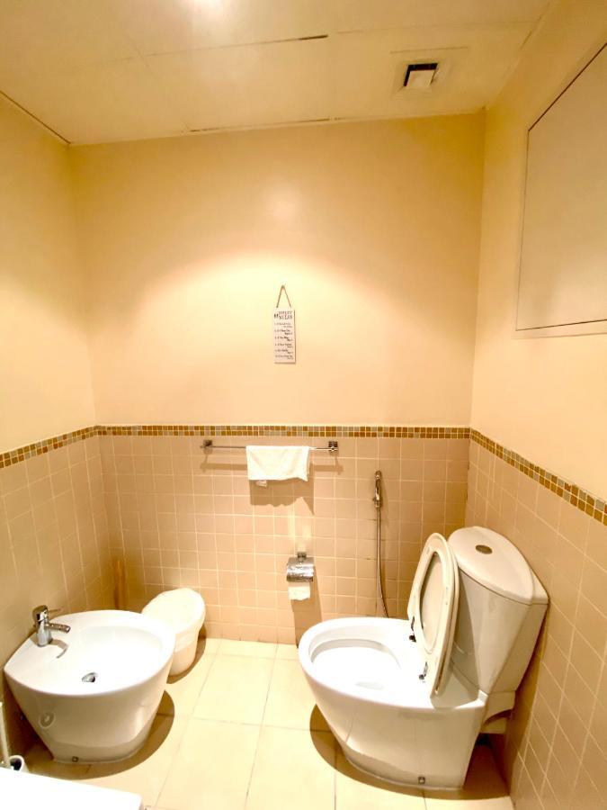Хостел Bombay Backpackers Dxb (Adults Only) Дубай Екстер'єр фото