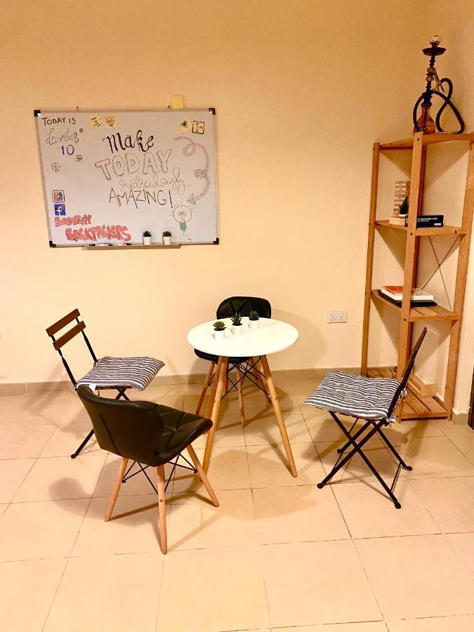 Хостел Bombay Backpackers Dxb (Adults Only) Дубай Екстер'єр фото